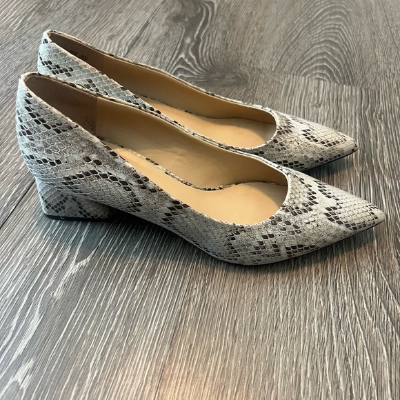 Franco Sarto Women's Snakeskin Black and White Courts - Picture 2 of 8